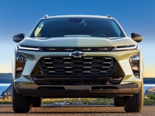 2025 Chevrolet Trax front exterior view