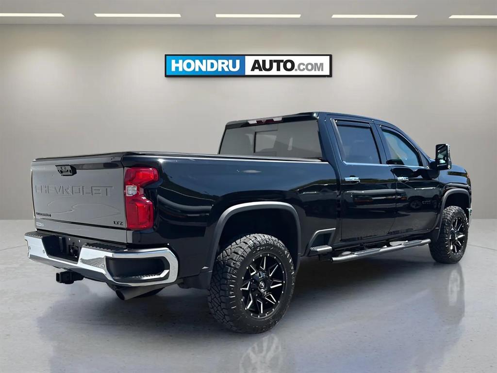 2024 Chevrolet Silverado 2500HD LTZ photo 4