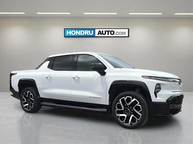 Used 2024 Chevrolet Silverado EV RST with VIN 1GC40ZEL3RU302039 for sale in Manheim, PA