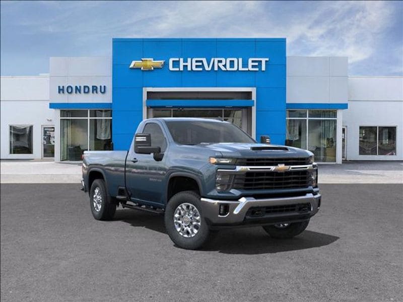2025 Chevrolet Silverado 3500HD LT's photo