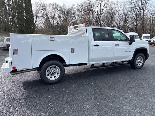 2025 Chevrolet Silverado 3500HD photo 4