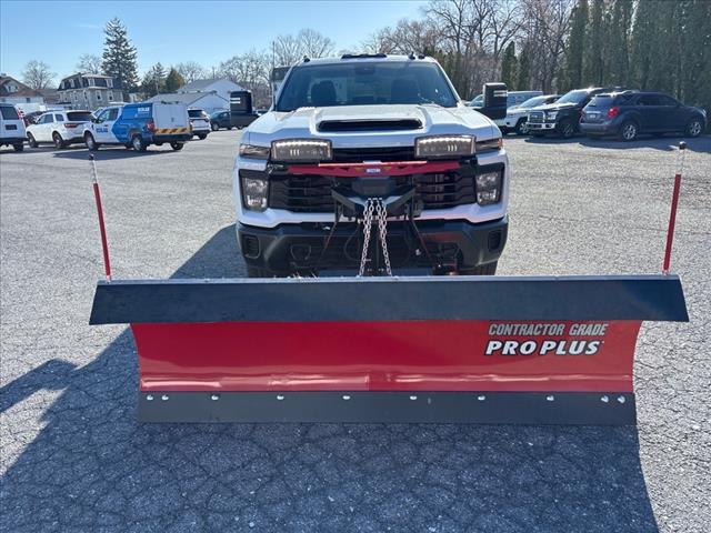 2025 Chevrolet Silverado 3500HD photo 2