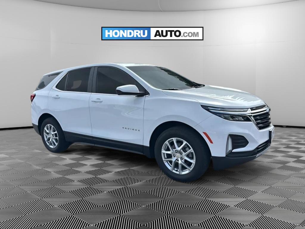 2024 Chevrolet Equinox LT photo 2