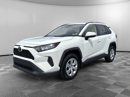 2019 Toyota RAV4 LE SUV