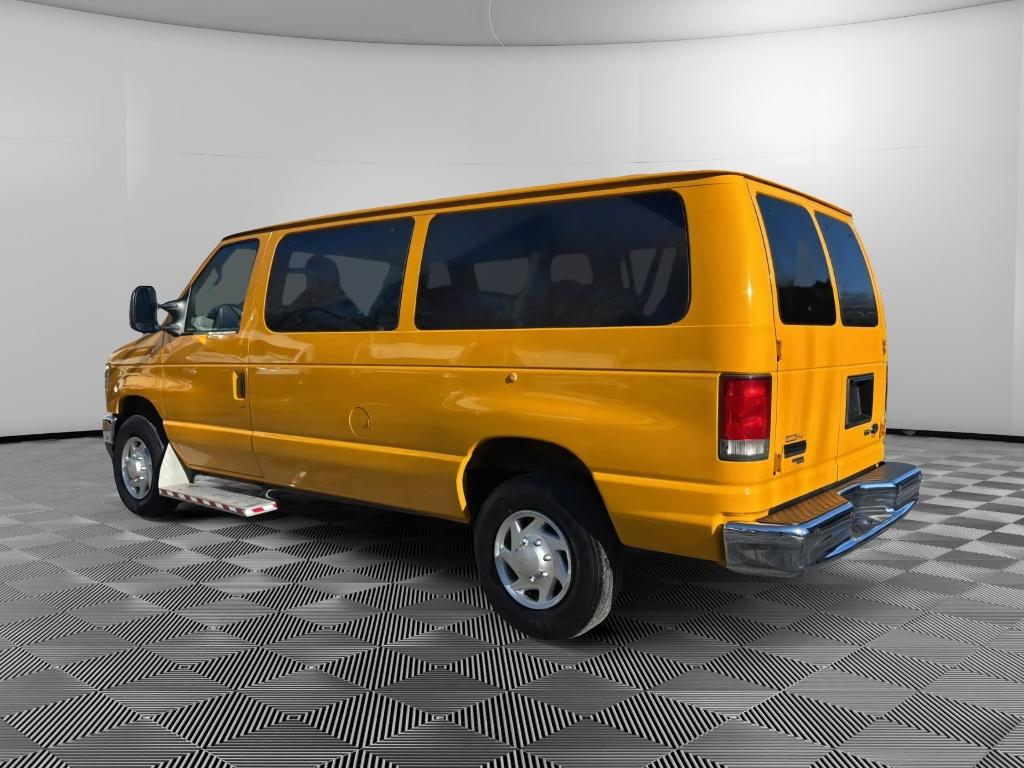 2014 Ford E-250 photo 3