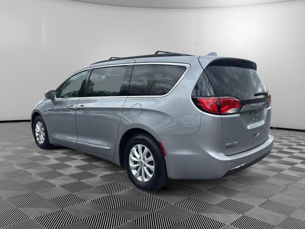Used 2017 Chrysler Pacifica Touring-L Passenger Van