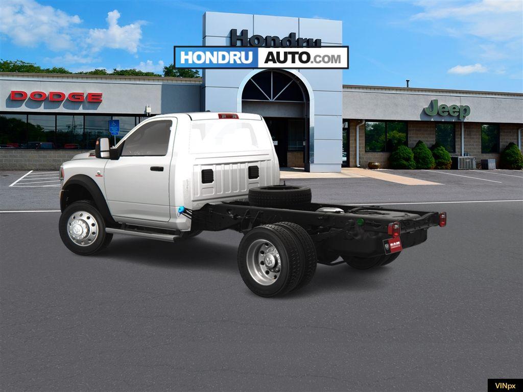 2024 Ram 5500 Tradesman photo 4