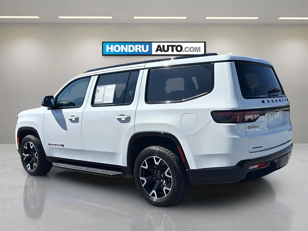 2023 Jeep Wagoneer Series II photo 3