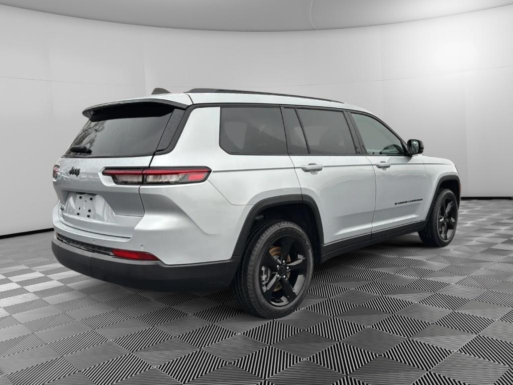 Used 2023 Jeep Grand Cherokee L Altitude Sport Utility