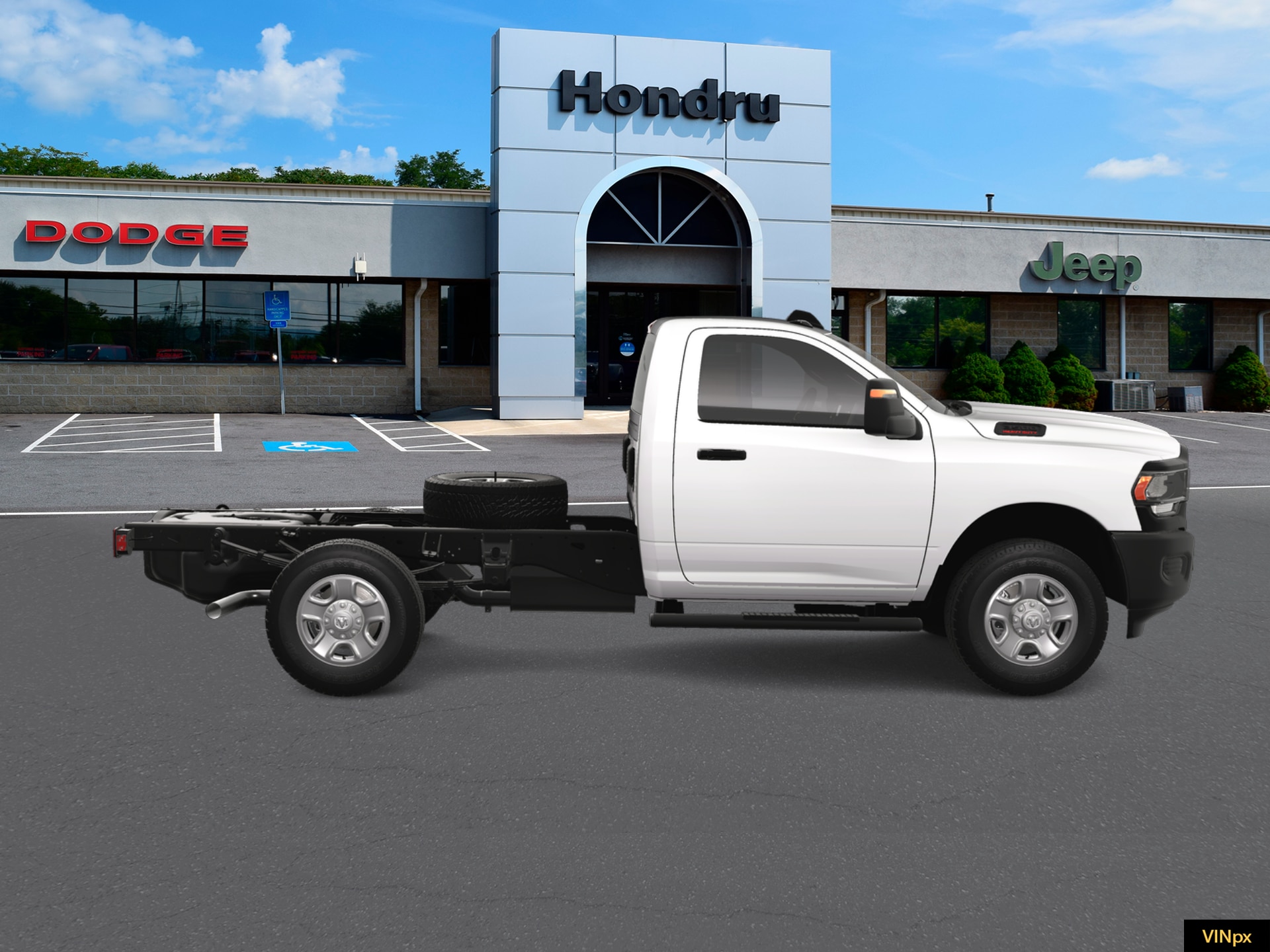 2024 RAM 3500 Chassis Tradesman - Photo 9