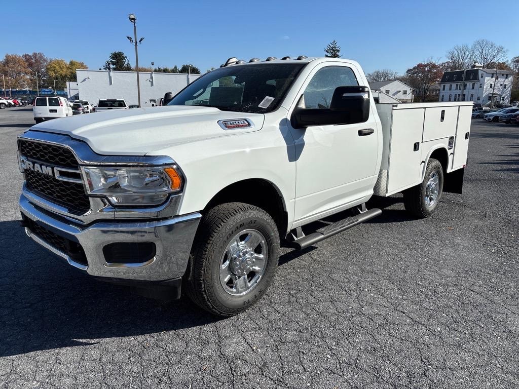 New 2024 Ram 3500 Chassis Cab 3500 TRADESMAN CHASSIS REGULAR CAB 4X4 60' CA Pickup