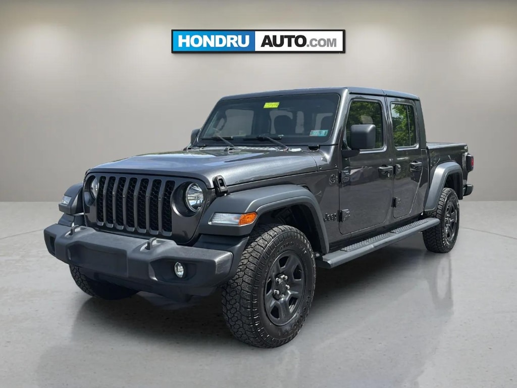 2021 Jeep Gladiator Sport's photo