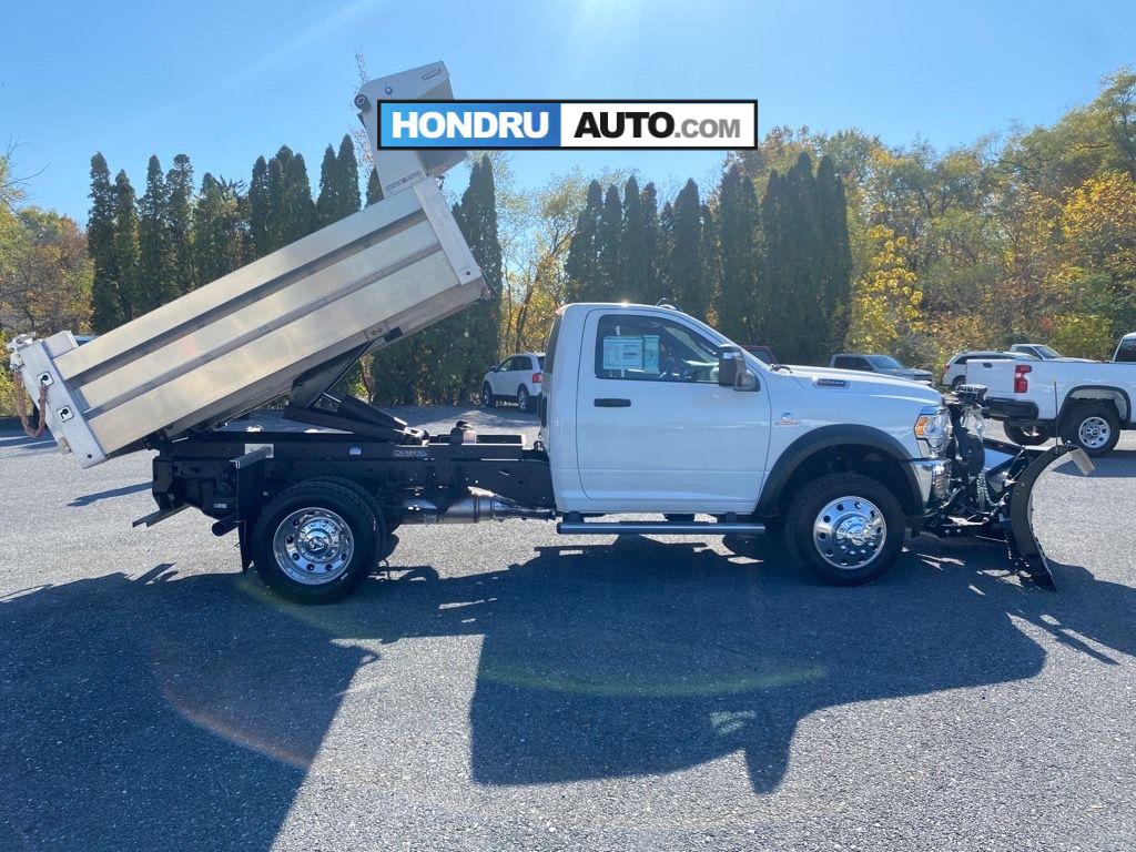 2024 Ram 5500 Tradesman photo 3