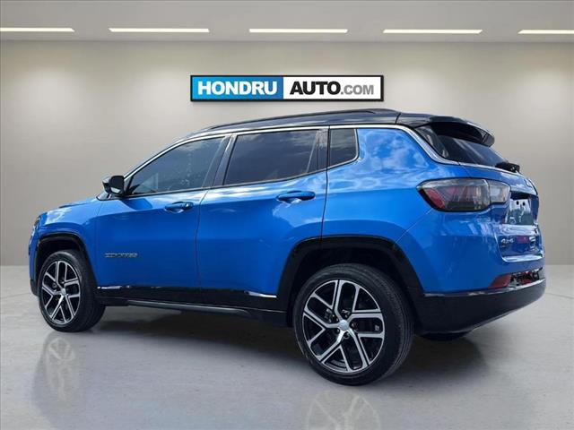 2024 Jeep Compass Limited photo 3