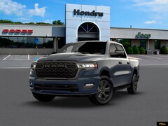 2026 Ram 1500 EXPRESS CREW CAB 4X4 5'7 BOX Pickup