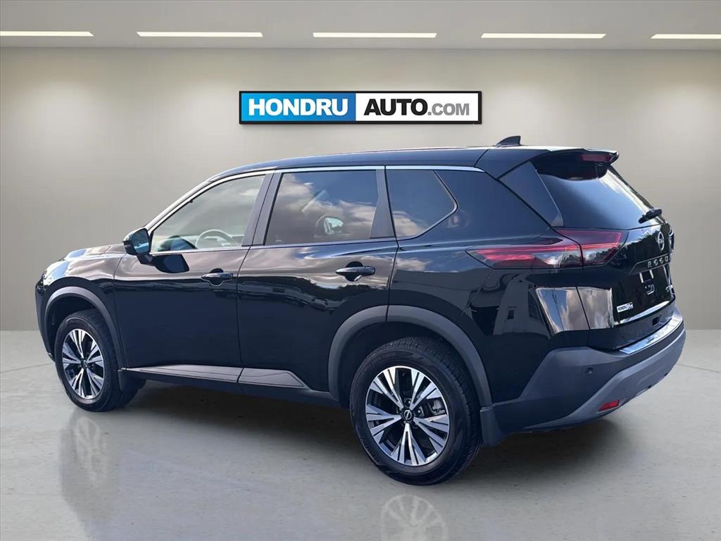 2022 Nissan Rogue SV photo 3