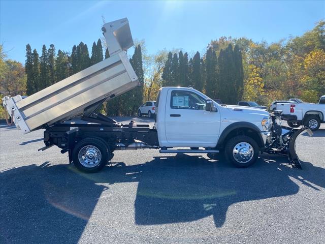 2024 Ram 5500 Tradesman photo 3