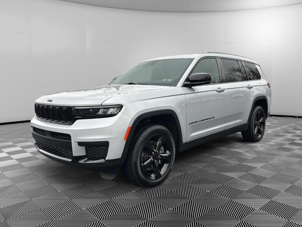 Used 2023 Jeep Grand Cherokee L Altitude Sport Utility