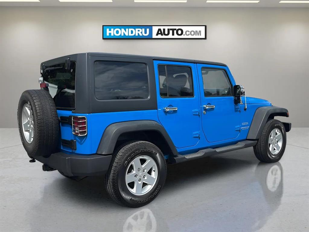 2011 Jeep Wrangler Unlimited Sport photo 4