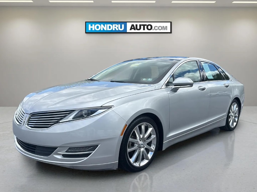 2016 Lincoln MKZ Hybrid's photo