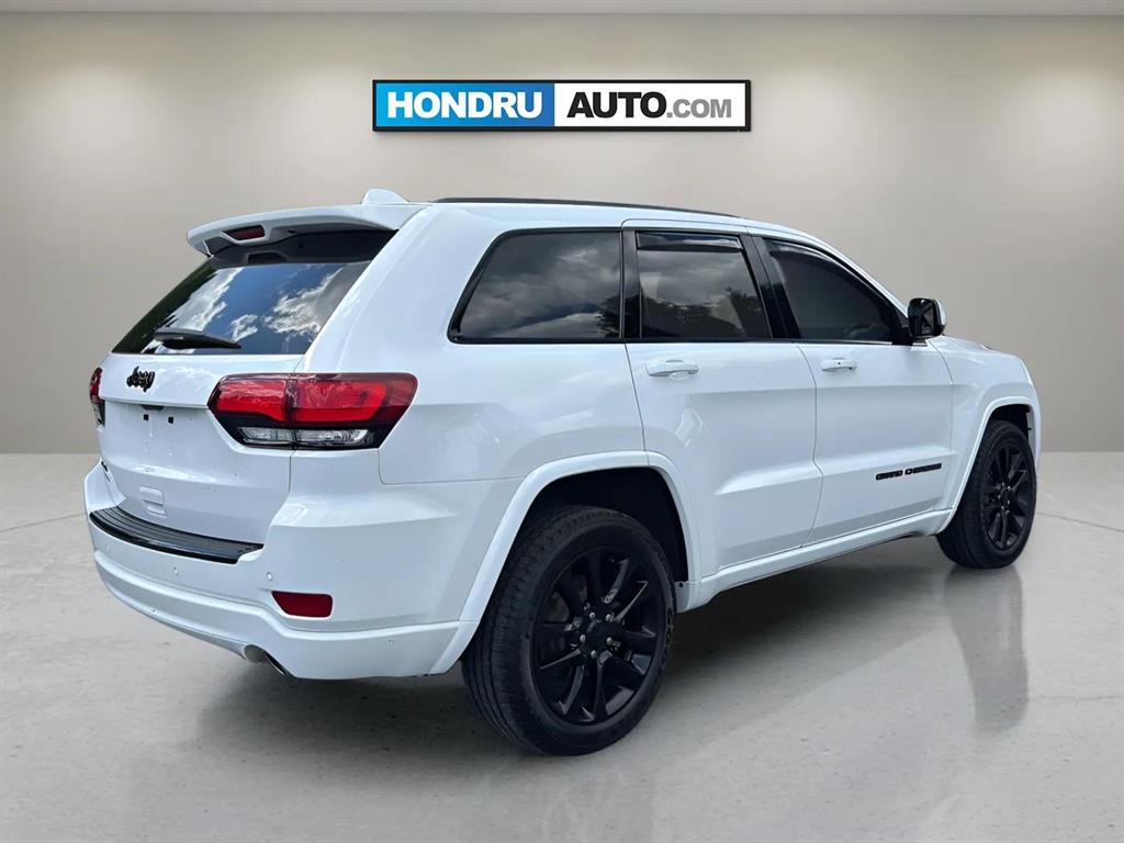 2018 Jeep Grand Cherokee Laredo photo 4
