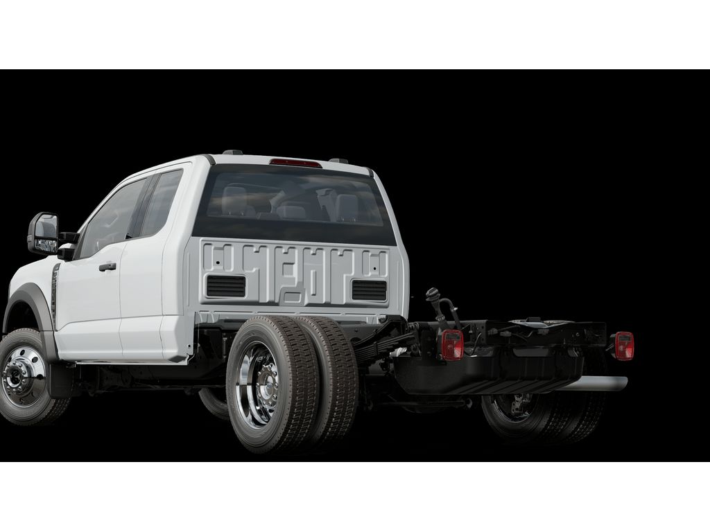 2024 Ford F-550 XLT photo 2