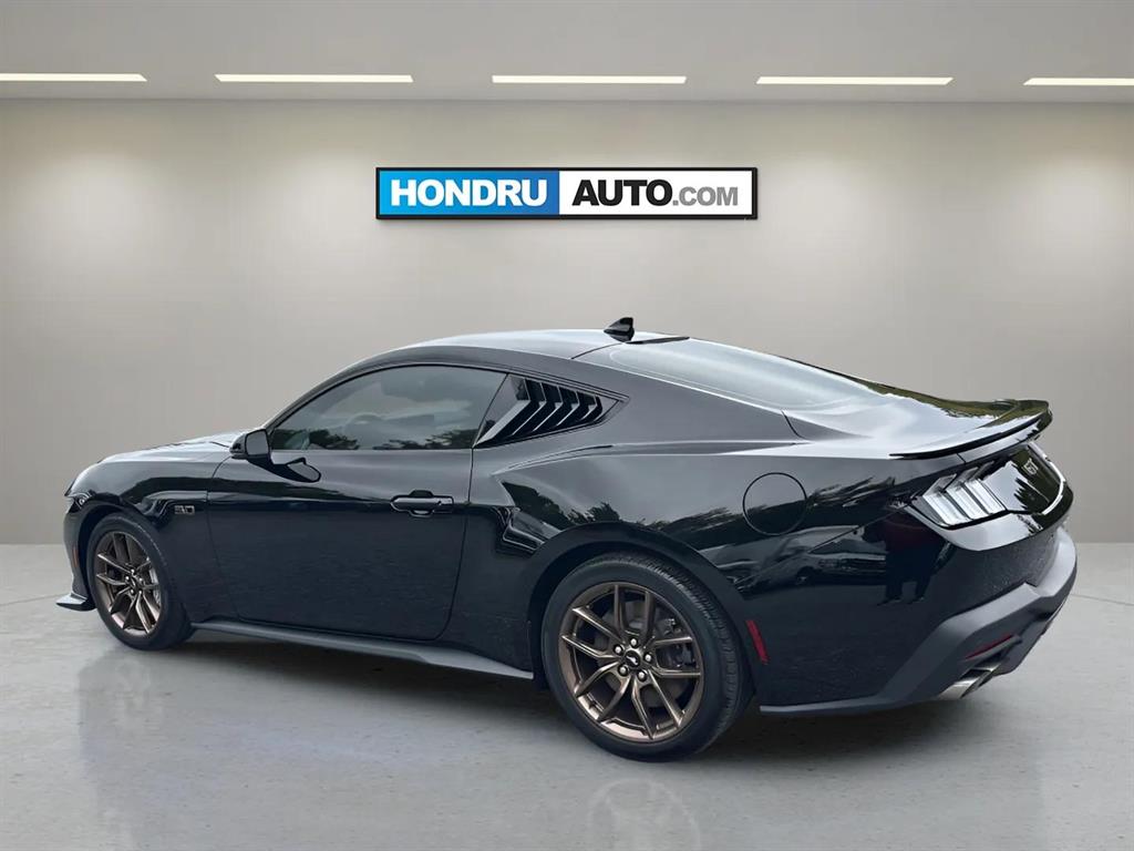 2024 Ford Mustang GT Premium photo 3