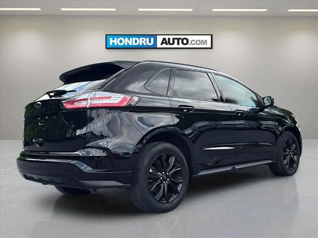 2022 Ford Edge SE photo 4