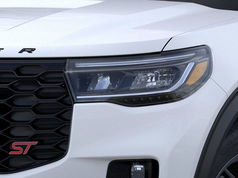 2025 Ford Explorer ST - Photo 18