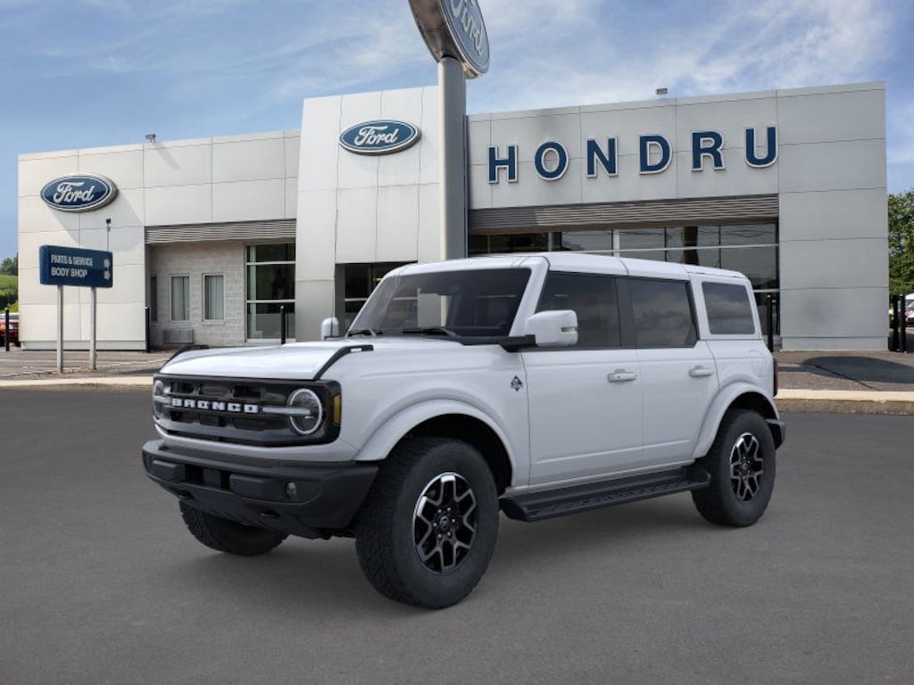 New 2025 Ford Bronco Outer Banks SUV