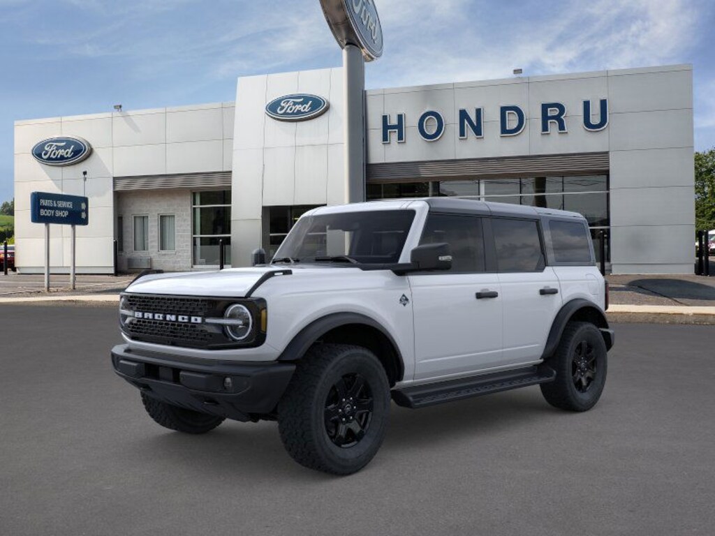 New 2025 Ford Bronco Outer Banks SUV
