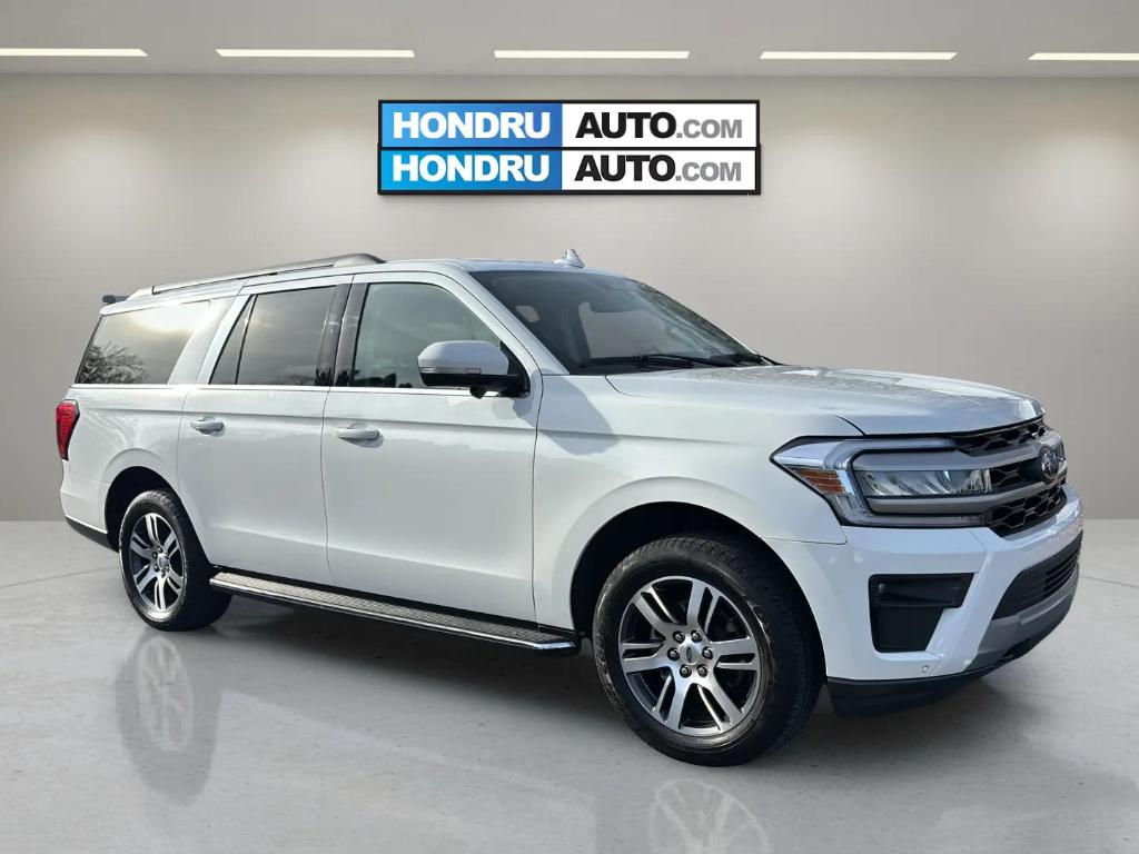 2022 Ford Expedition MAX XLT photo 2