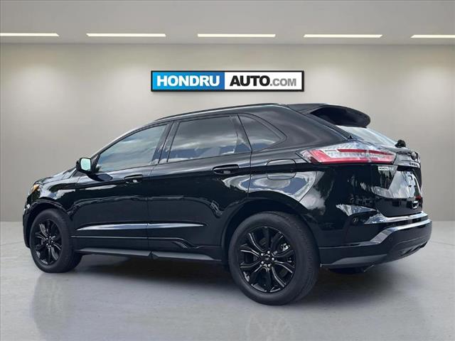 2022 Ford Edge SE photo 3