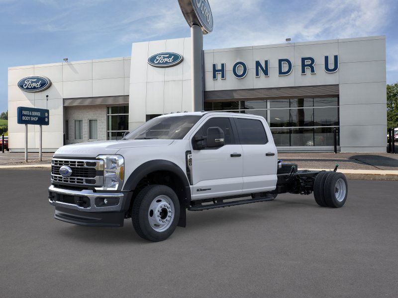 2026 Ford F-450 Super Duty Chassis Cab XLT's photo
