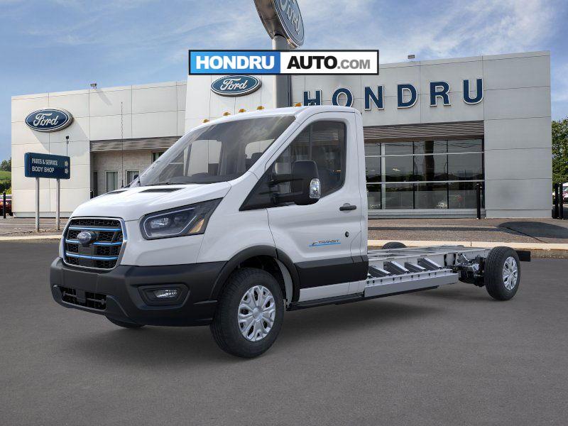 2025 Ford E-Transit Cutaway Base's photo