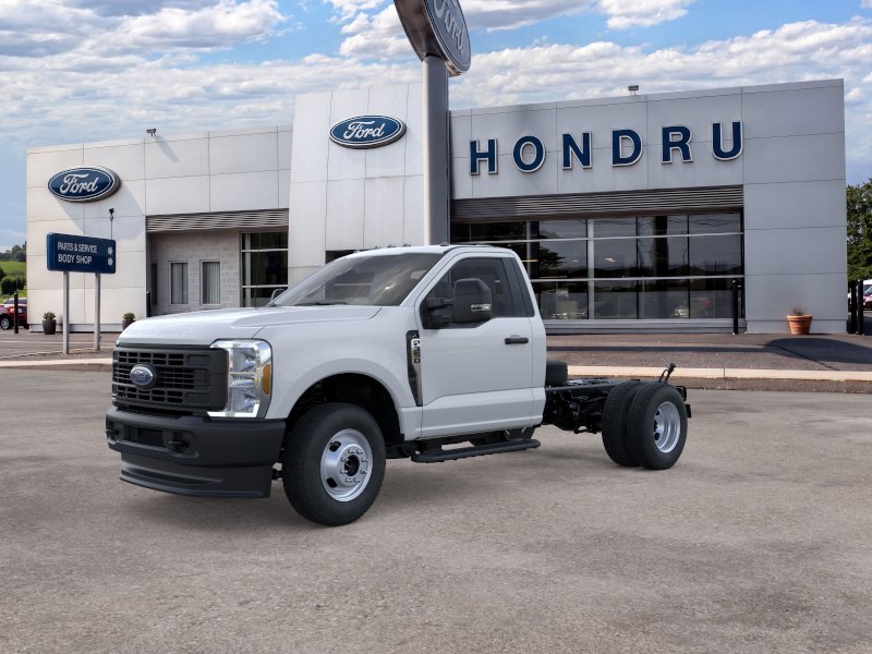 2026 Ford F-350 Super Duty Chassis Cab