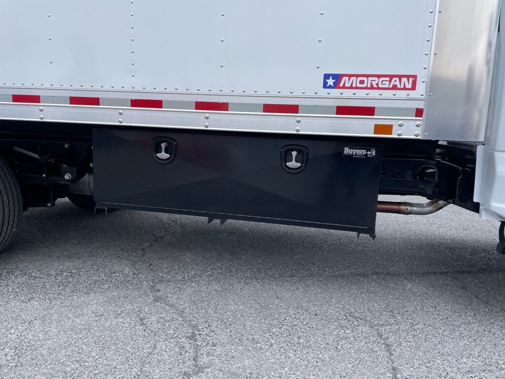 2024 Ford F-600 photo 4