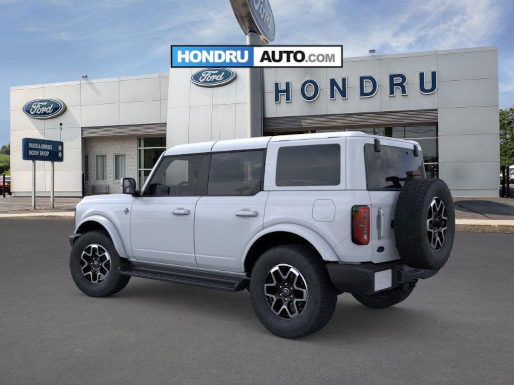 New 2025 Ford Bronco Outer Banks SUV