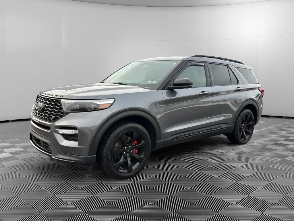 2022 Ford Explorer ST's photo