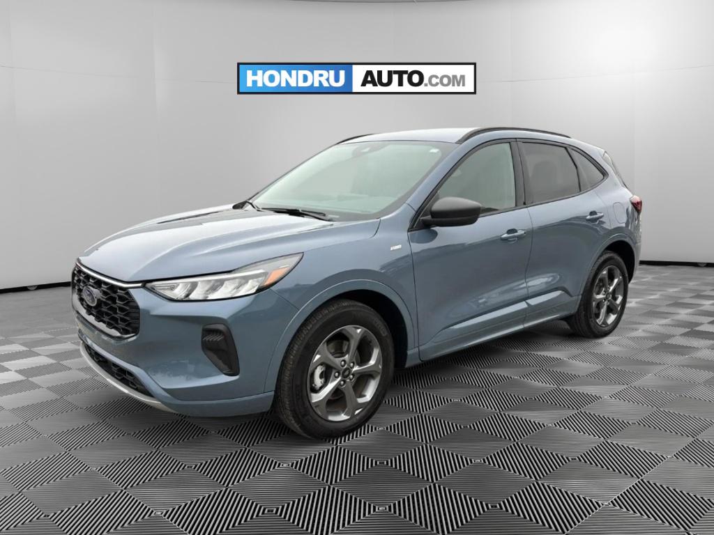 2023 Ford Escape ST-Line's photo