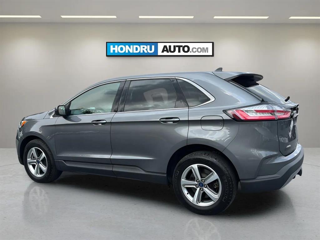 2022 Ford Edge SEL photo 3