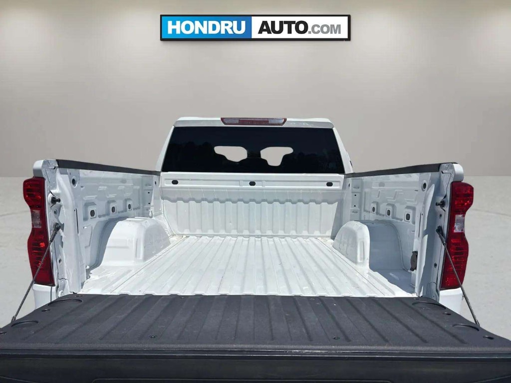 2023 Chevrolet Silverado 1500 LT - Photo 9