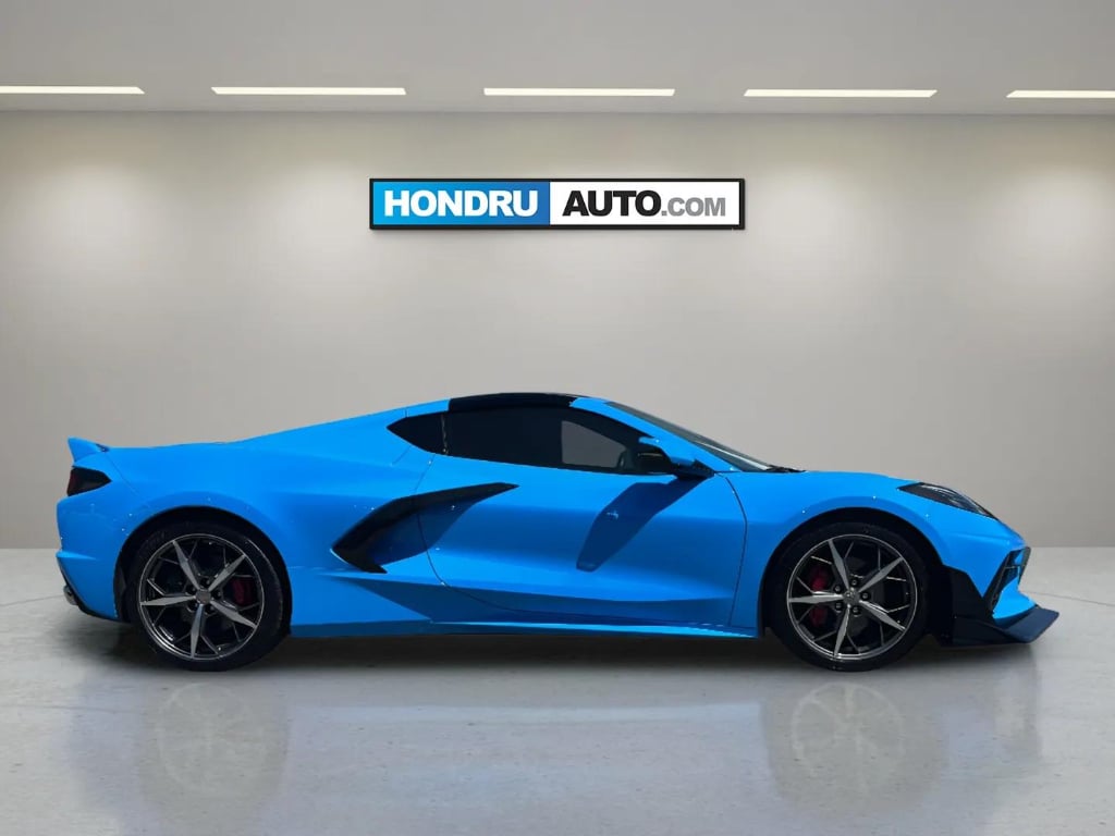2021 Chevrolet Corvette 2LT - Photo 10
