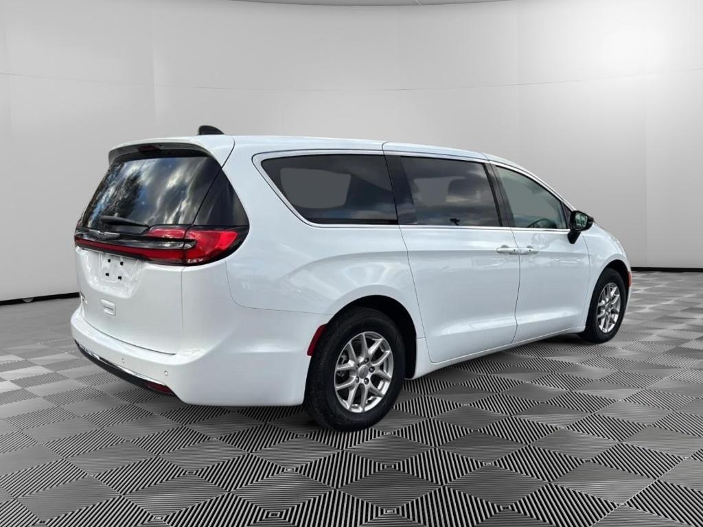 Used 2024 Chrysler Pacifica Touring L Van Passenger Van
