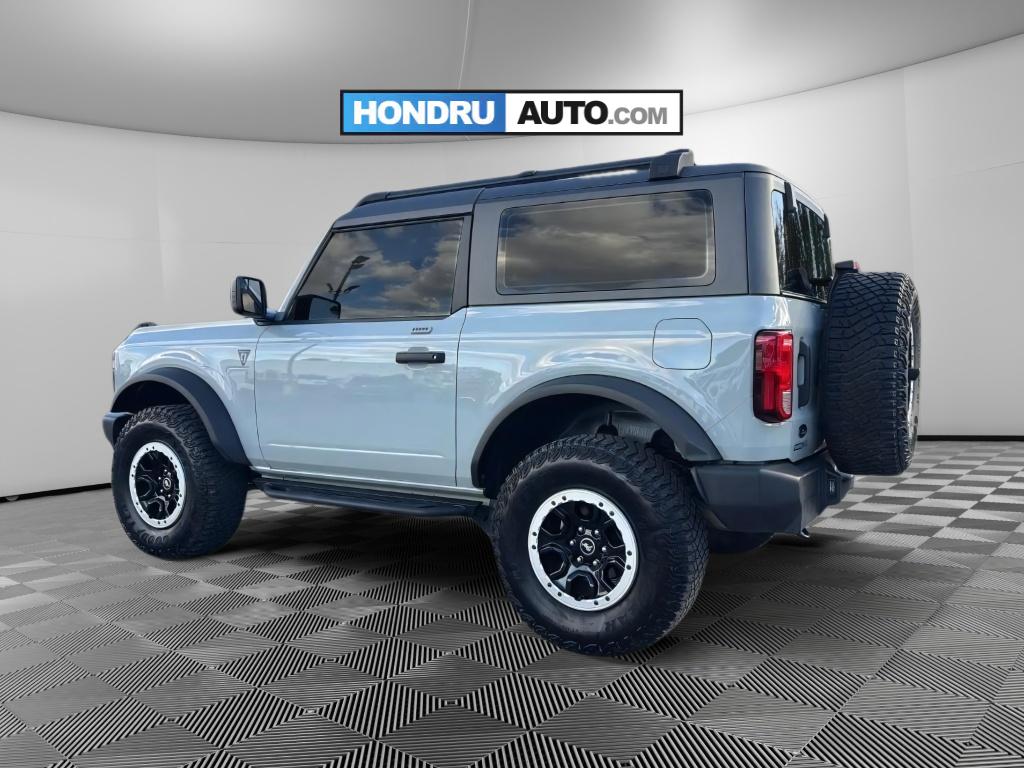 2023 Ford Bronco Base photo 3