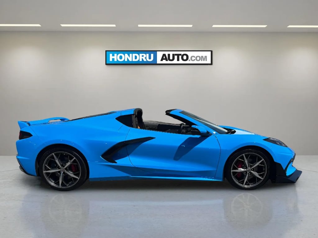 2021 Chevrolet Corvette 2LT - Photo 9