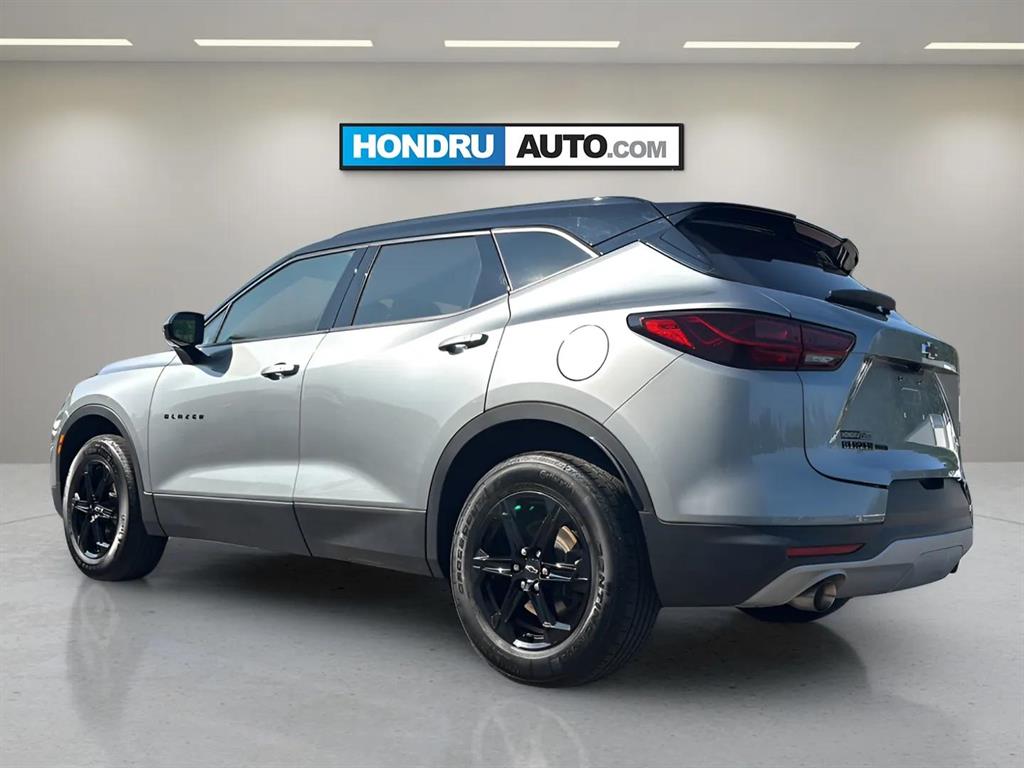 2023 Chevrolet Blazer 2LT photo 2