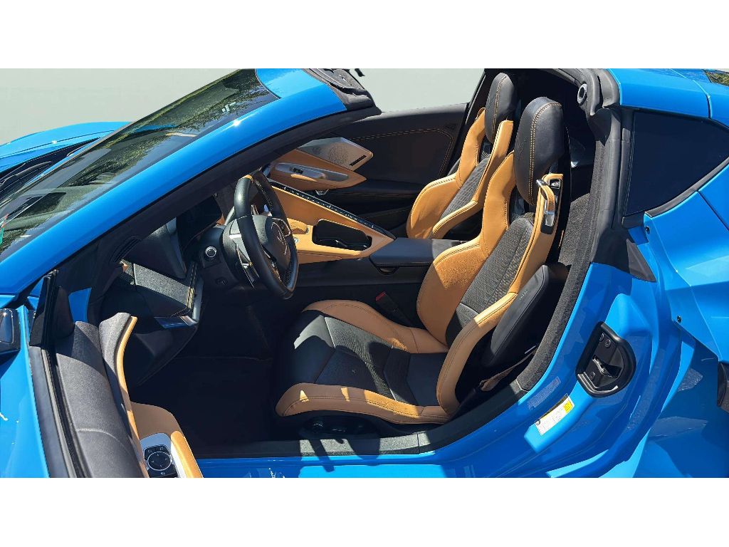 2021 Chevrolet Corvette 2LT - Photo 13