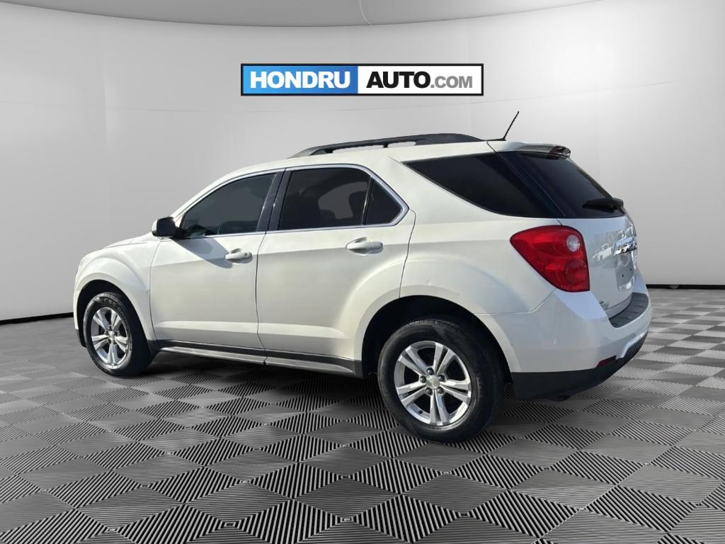 2015 Chevrolet Equinox LT photo 3