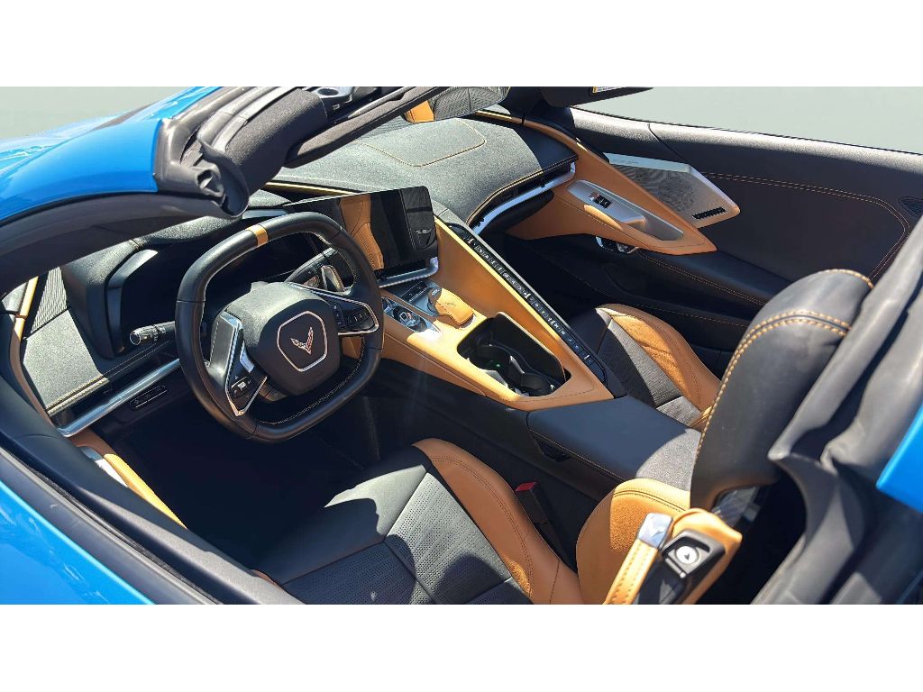 2021 Chevrolet Corvette 2LT - Photo 14